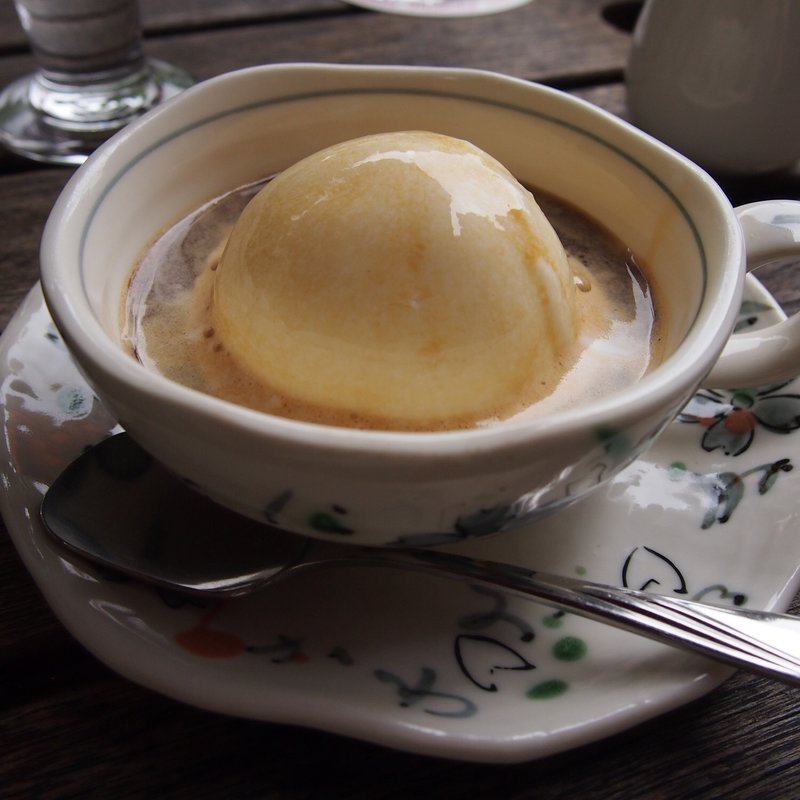 かふぇこんジェラート(足湯カフェ　チットモッシェ )