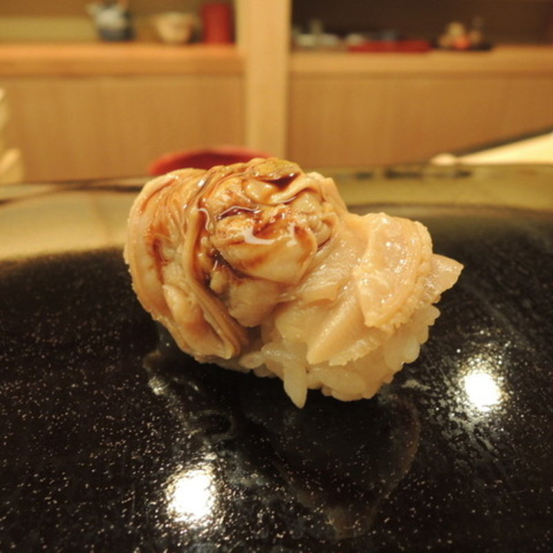 帆立貝の握り(日本橋 蛎殻町 すぎた)