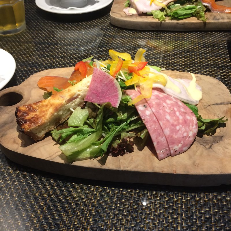 サラダランチ(ケラケラ ヴィータ （KELLER KELLER vita）)