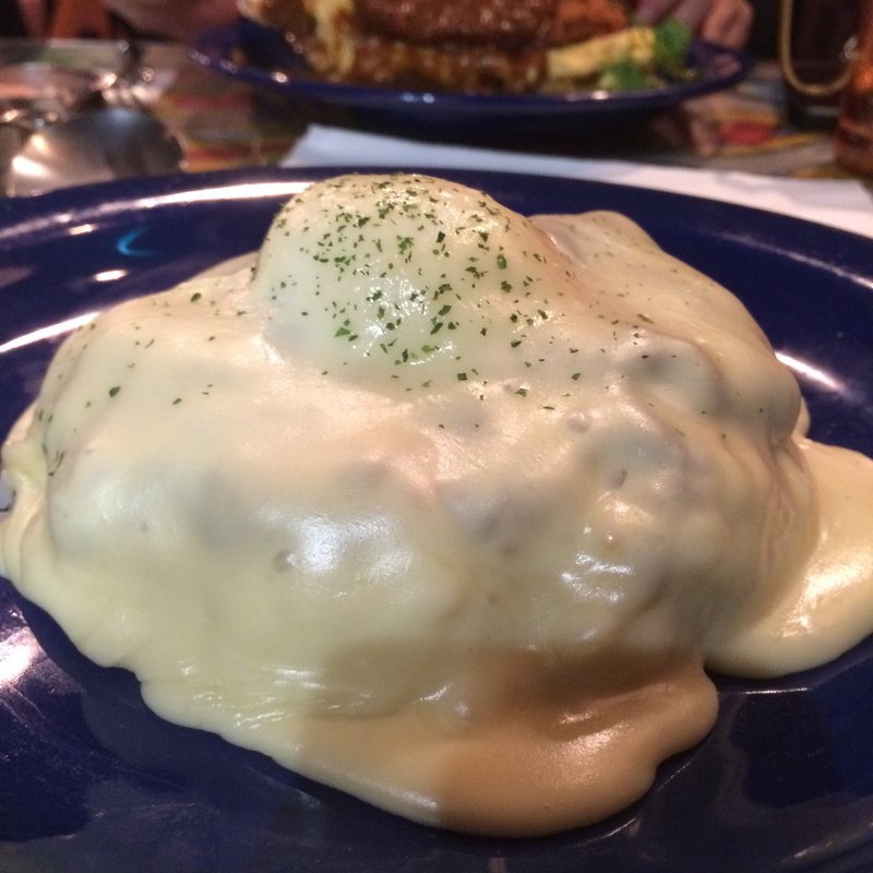 チーズで包んだドライカレー(ブルーノ HEPナビオ店)