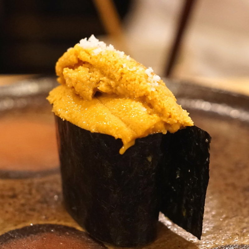 うにの軍艦(東麻布 天本)