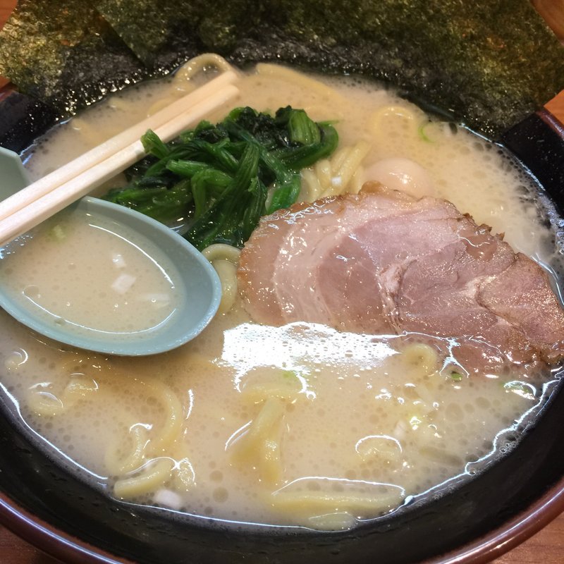 塩ラーメン(横浜家系ラーメン 明大家)