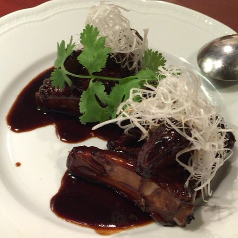 スペアリブの黒酢ソース3本(大井楼 )