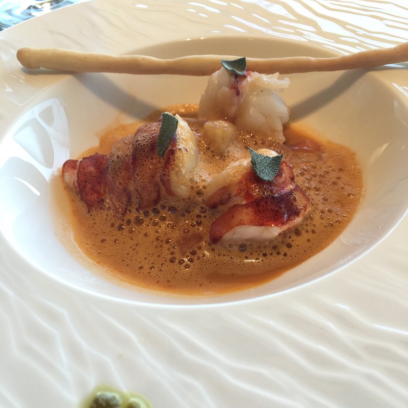 オマール海老のナージュ(アマンダルブルー鎌倉)