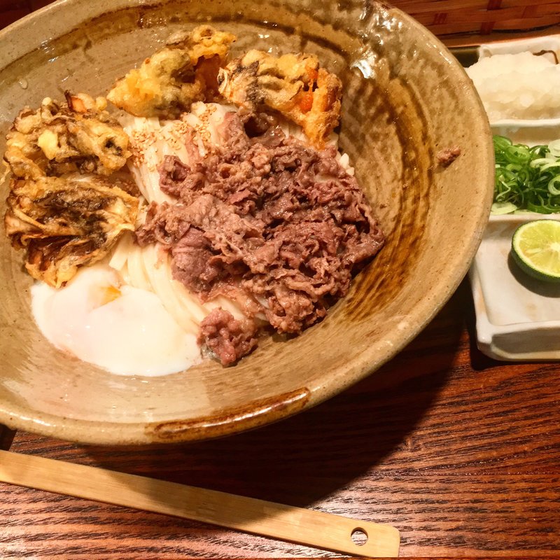 肉まいたけ天温玉生じょうゆ(踊るうどん 梅田店)