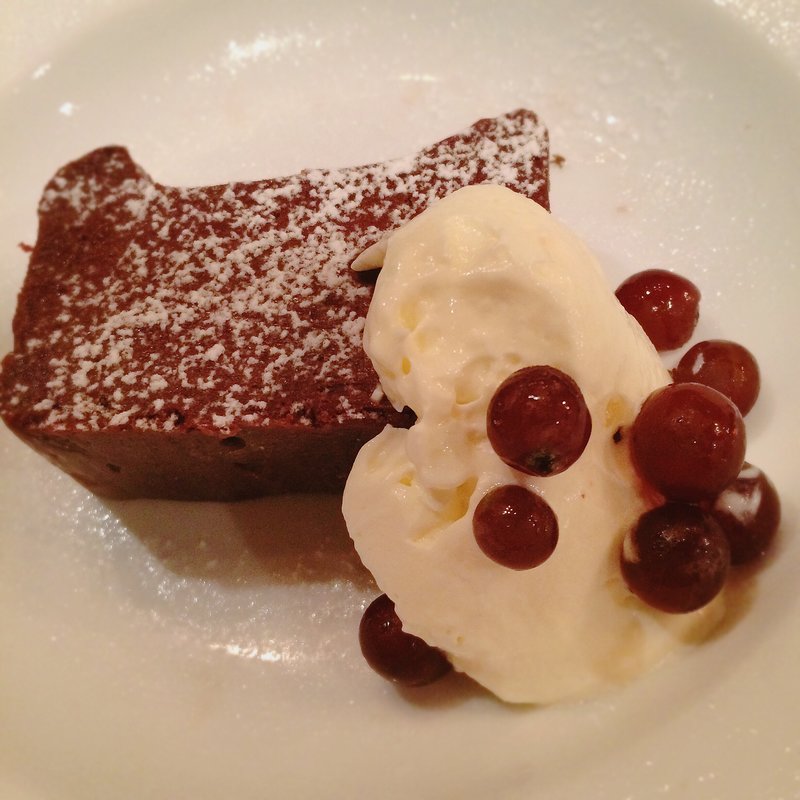 チョコレートの半生テリーヌ クレームシャンティ添え(OGINO （オギノ）)