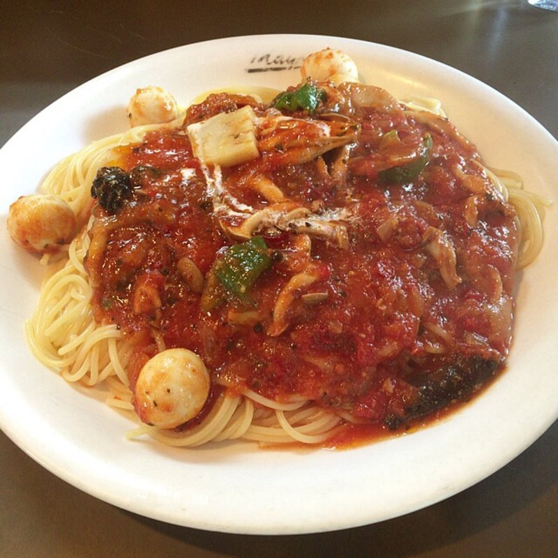 うずらの玉子とキノコ(唐辛子トマトソース)(マイヨール )