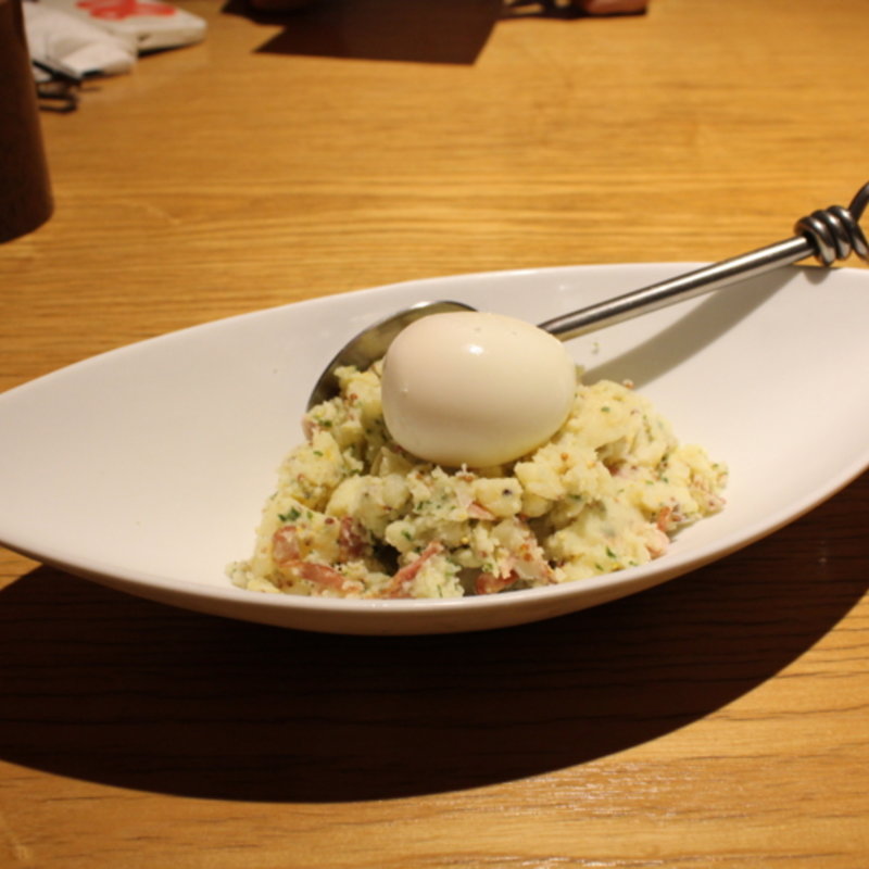 まるごと玉子のポテサラ(ローストチキンハウス 丸の内店 )