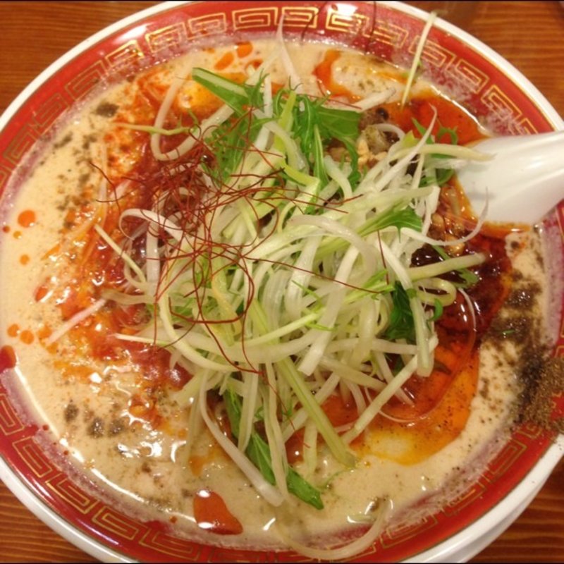 担々麺麻辣ワンタン入り(広州市場 西新宿店)