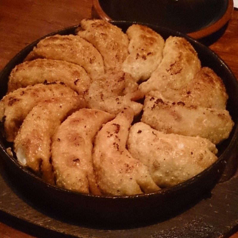 博多一口餃子(九州 熱中屋 東京駅中央通りLIVE )