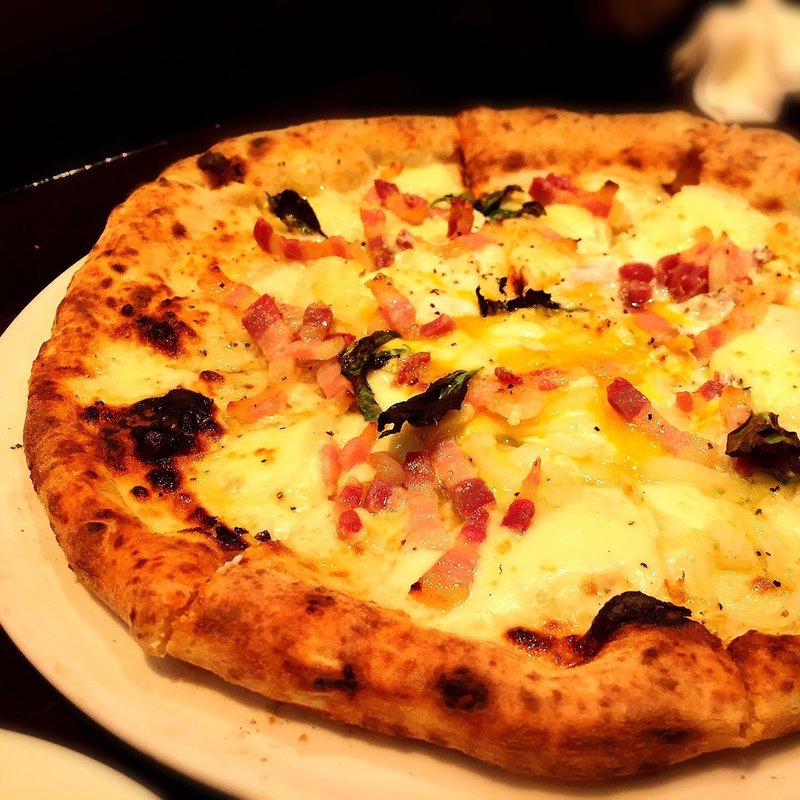 ピッツァ カルボナーラ(ラ・ピッコラ・ターヴォラ)