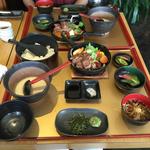 ステーキ麦とろ定食