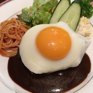 目玉焼きのせハンバーグ(空)