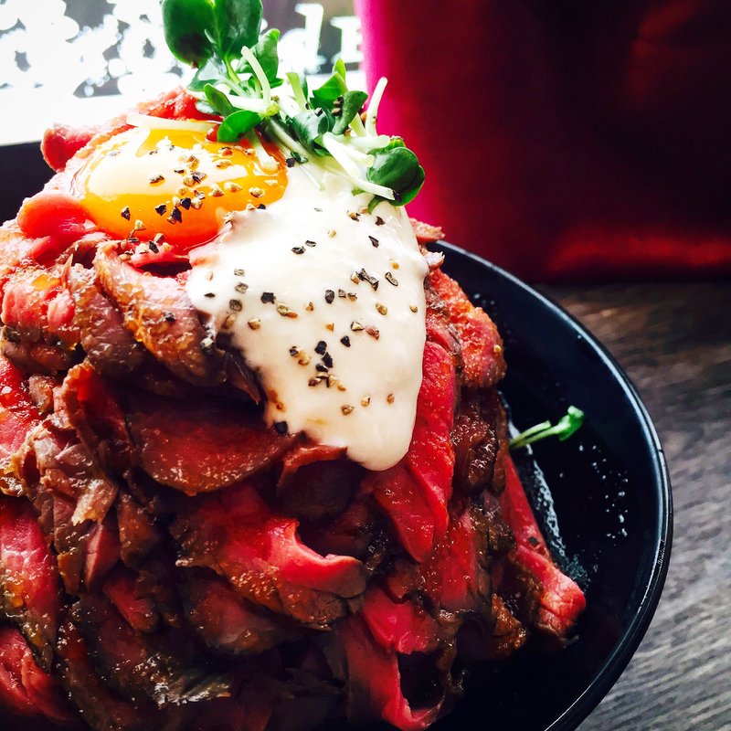 ローストビーフ丼(Redrock 大須まねき猫店)