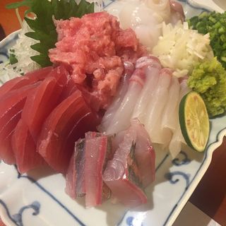 刺身盛り合わせ(ととや)
