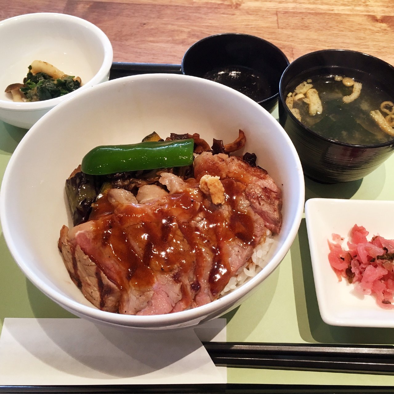 アンガスサーロインステーキ丼 ロイヤルホスト 室見店 の口コミ一覧 おいしい一皿が集まるグルメコミュニティサービス Sarah