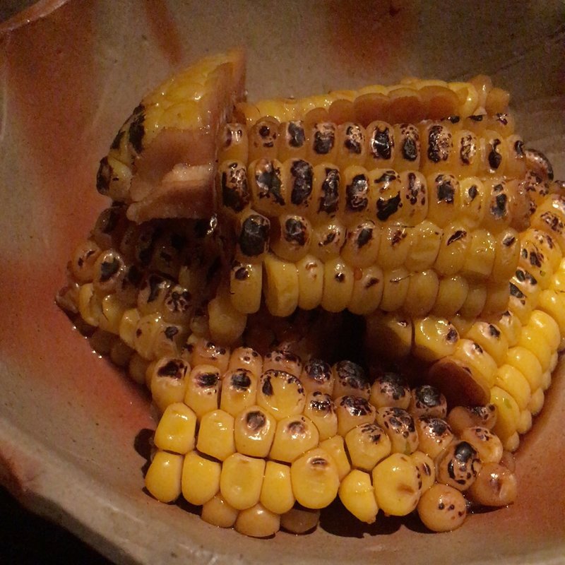 とうもろこしの七味だれ焼き(板蕎麦 山灯香)