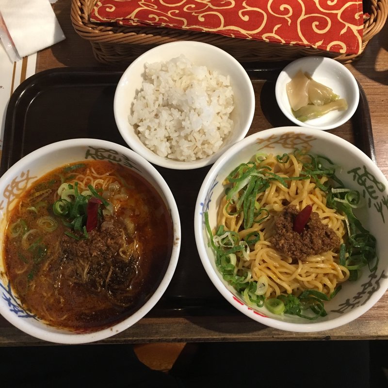 ハーフ＆ハーフ(極上担々麺 香家 目黒東口店)