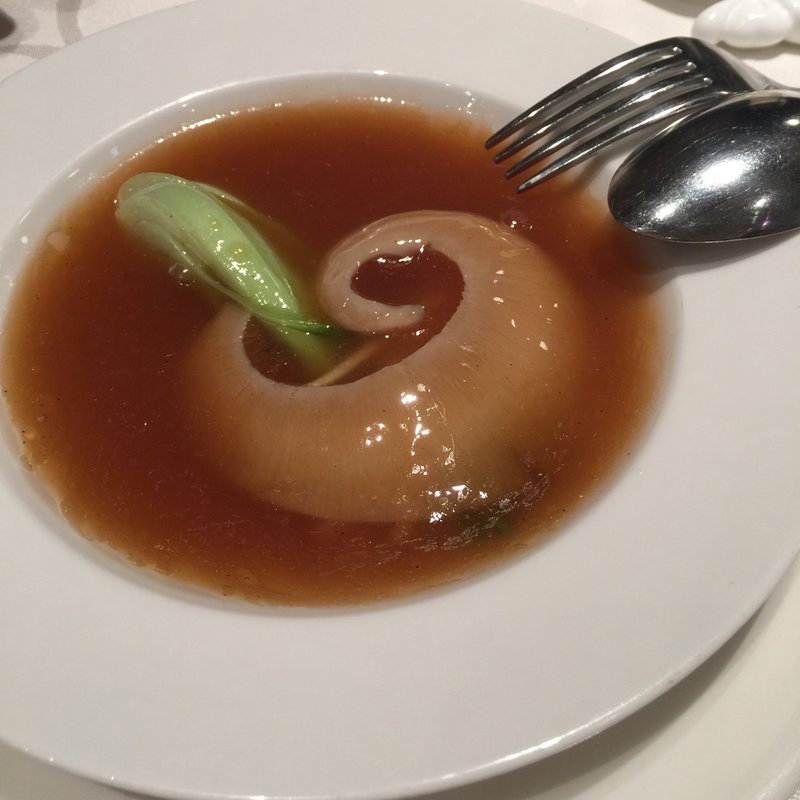 フカヒレの姿煮込み(チャイナダイニン 浪曼路(ローマンルゥ))