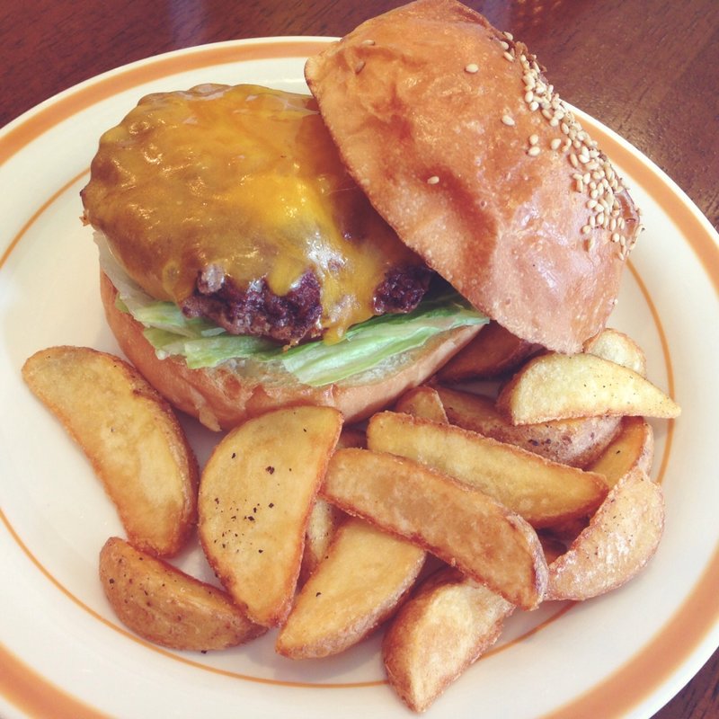 クラッシックバーガー(Café Downey 日赤店)