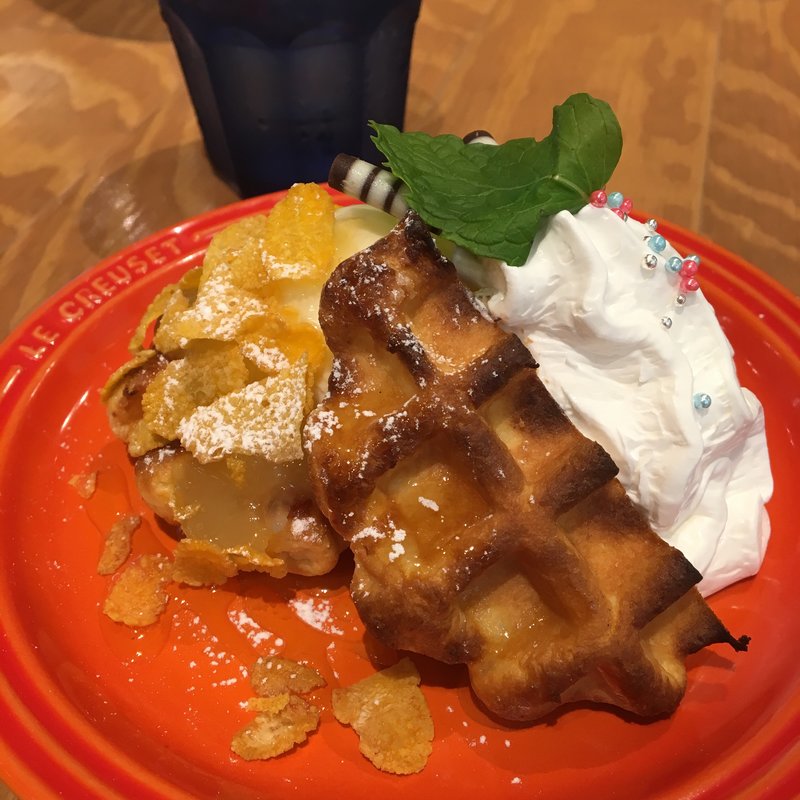 アップル&ハニーワッフル(ハンズカフェ エトモ中央林間店)