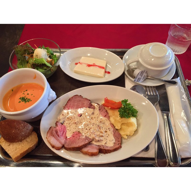 茶美豚のローストポーク(ビストロ グルマン)