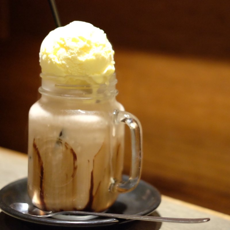 チョコレートフロート(01 CAFE ゼロワンカフェ 町田)