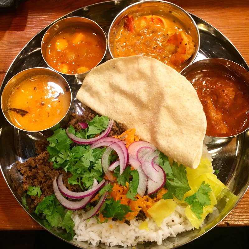 鹿肉のキーマカレー、エビとレモンのカレー、チキンカレー(beet eat ビートイート)