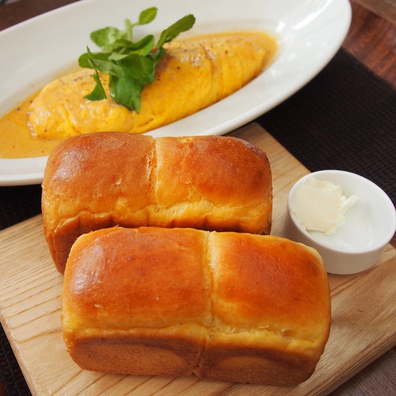 ウニとホタテのオムレツ ウニクリームソース(MERCER CAFE Kamakura)