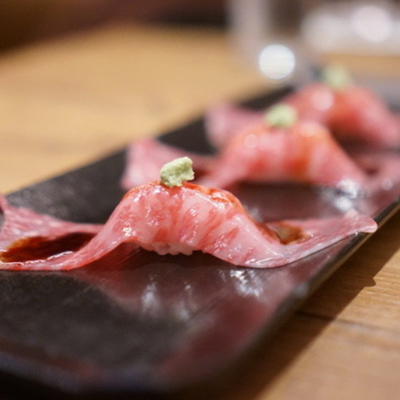 和牛の握り(うしごろバンビーナ 恵比寿本店)