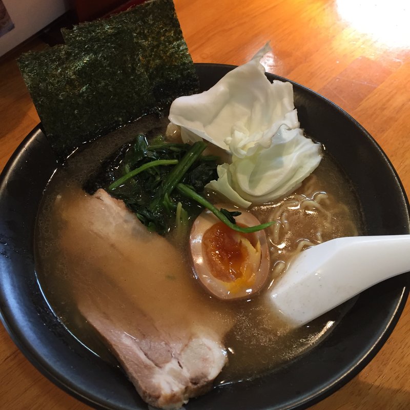 あご豚骨ラーメン(手打うどん 麦 （ばく）)