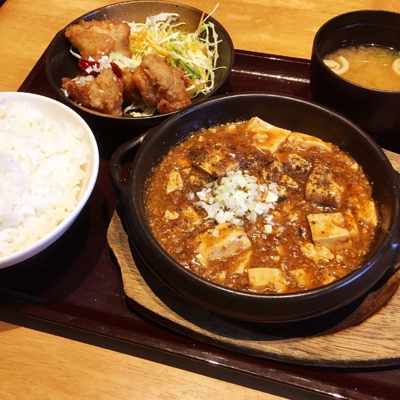 四川中華コンビ定食(大衆居食家 しょうき 西新店 )