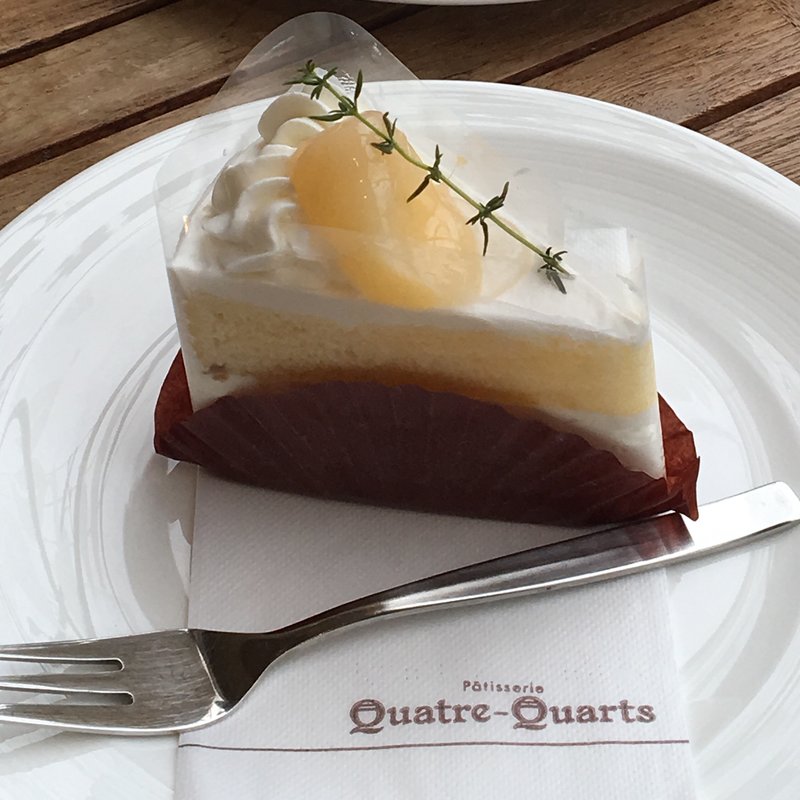 白桃のショートケーキ(キャトルキャール)