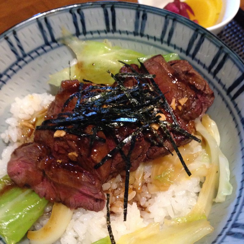 ステーキ丼 ランチのみ(レストラン カミーノ （CaMiNo）)