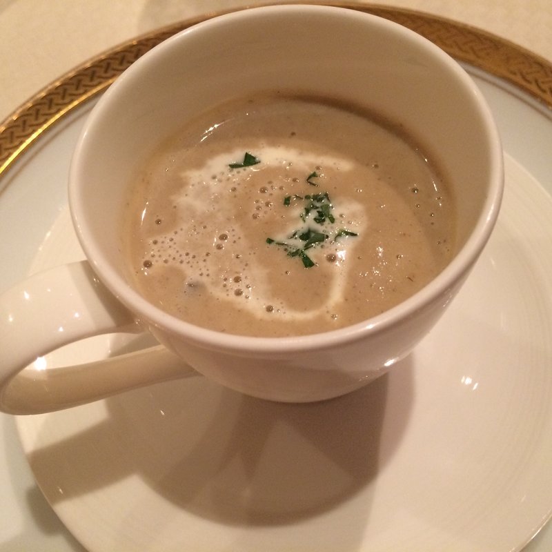 ごぼうスープ(レストラン「ロワール」 フレンチ)
