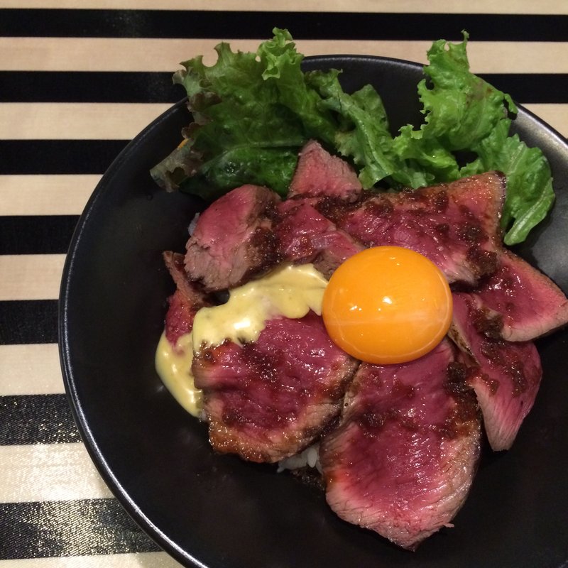 熟成肉のステーキ丼(ゴッチーズビーフ 六本木3丁目店 （Gottie's BEEF）)
