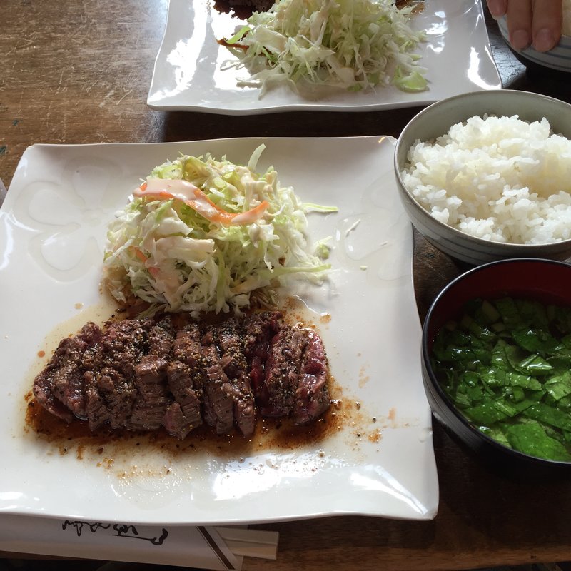 さくらステーキ定食を(ふきのとう )