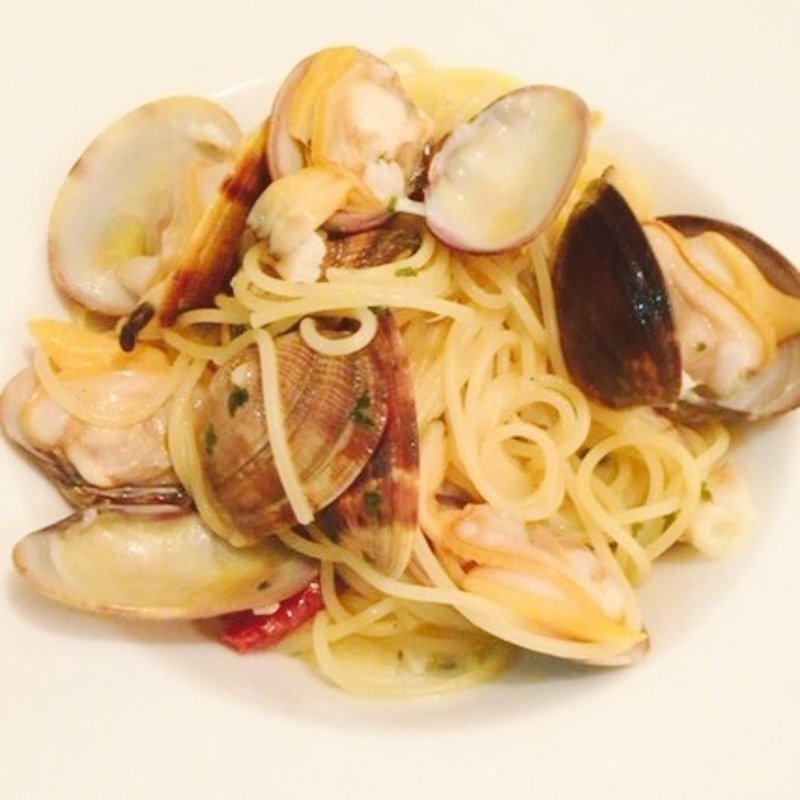 大粒アサリのボンゴレビアンコ(タヒーノ)