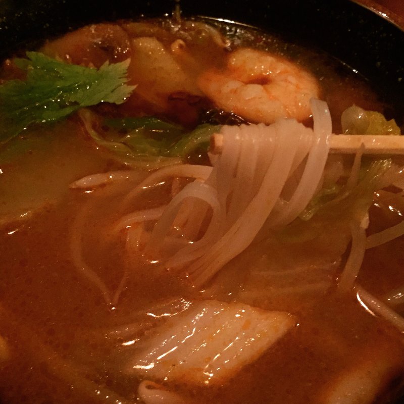 トムヤム麺(ワルンカフェ)