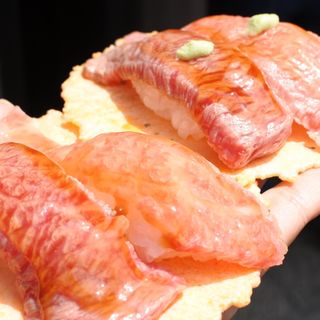 飛騨牛にぎり寿司(御食事処 坂口屋 （さかぐちや）)