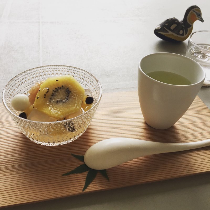 ゴールデンキウイのあんみつ(季節といなり 豆椿)