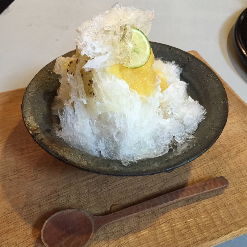 パインとキウイとジンジャーミルクの氷(陶屋なづな)