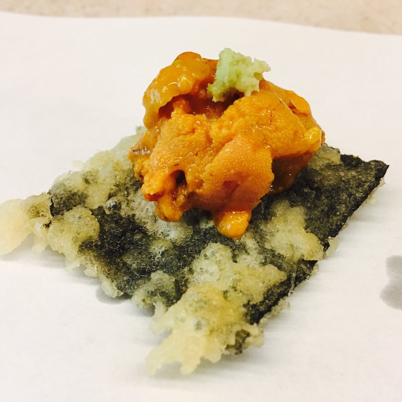 海苔の天ぷら雲丹のせ(天ぷら小泉)