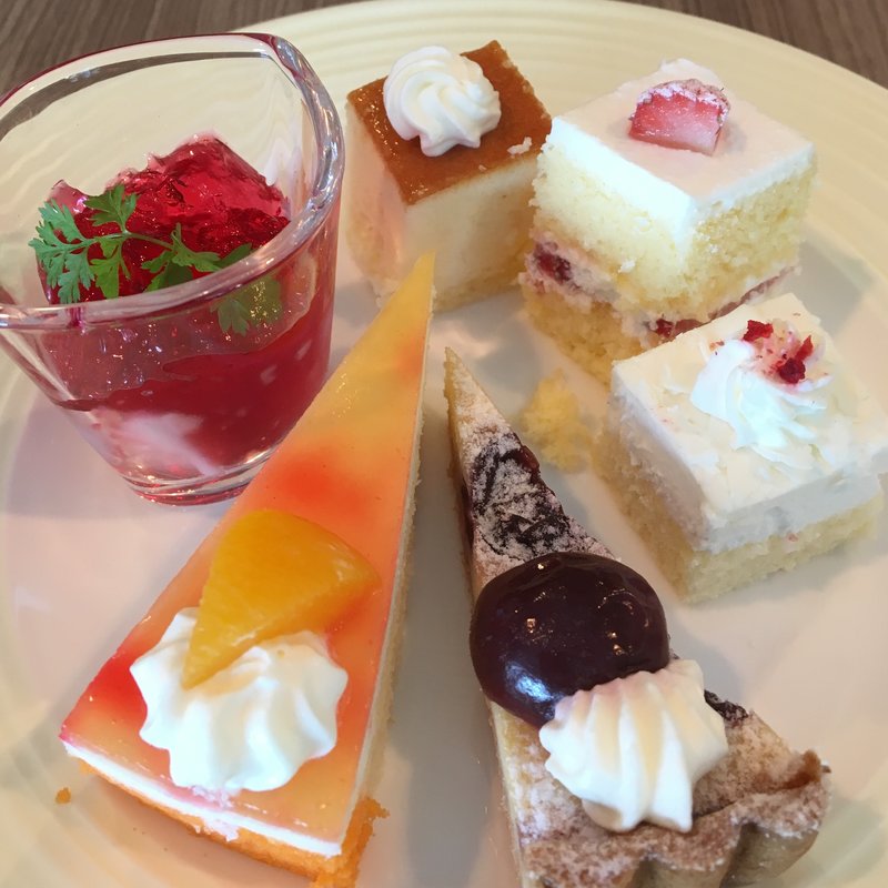 ランチビュッフェのデザート達☆彡.。(ブッフェダイニング ケッヘル （BUFFET DINING KOCHEL）)