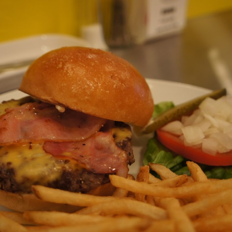 ベーコンチーズバーガー(Jimmy’s DINER)