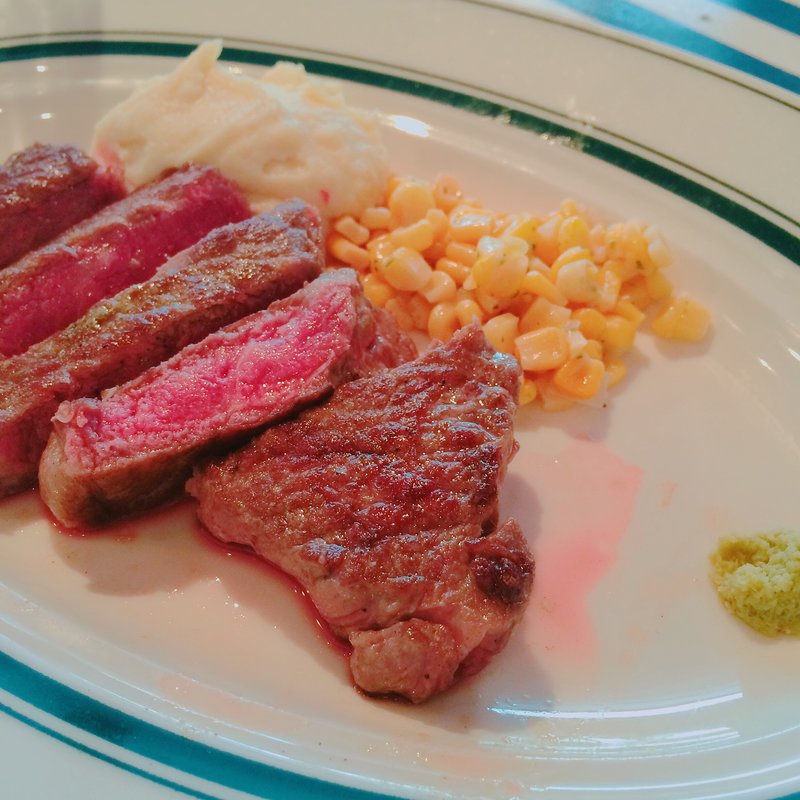 熟成牛のサービスステーキランチ　200g(ゴッチーズビーフ 池袋西口店 )