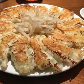 餃子16個(むつぎく )