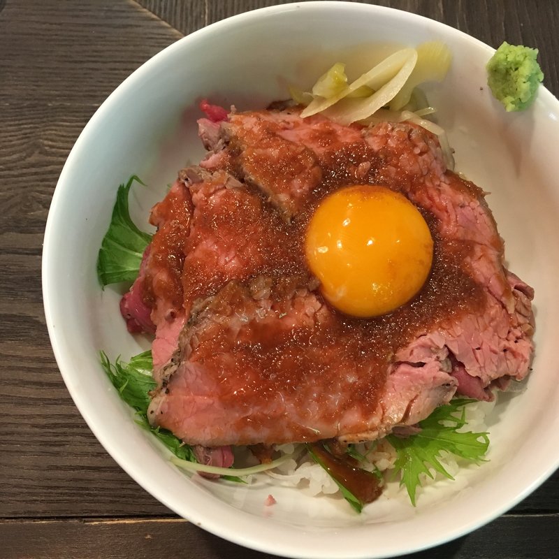 ローストビーフ丼(渋谷 桜丘 肉寿司 )