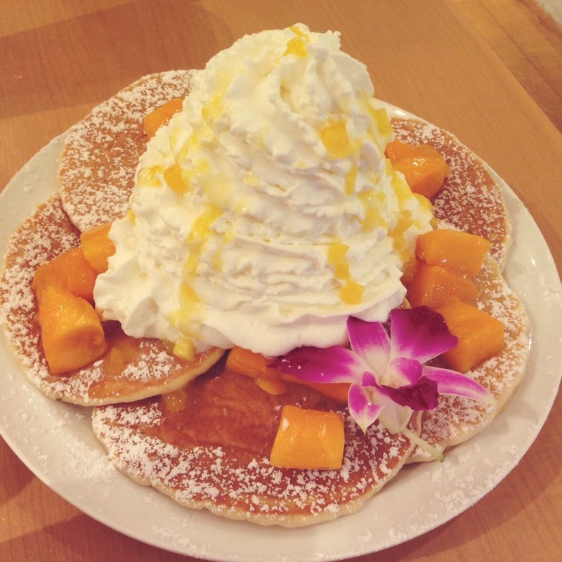 マンゴーパンケーキwithエアチーズケーキ(Eggs 'n Things 原宿店)