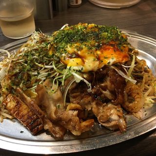特製焼きそばイカエビ入り大盛(みかさ )
